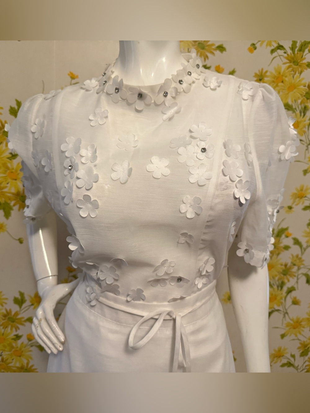 White Floral Appliqué Skirt Set with Tie Waist size L - Picture 7 of 16